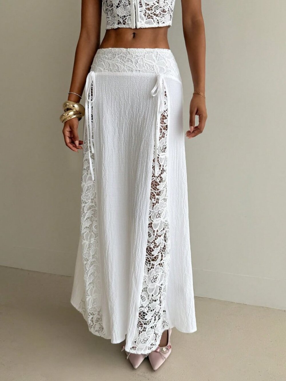 Elegant White Women's Low Waist Lace detailed maxi Skirt - Picture 6 of 9